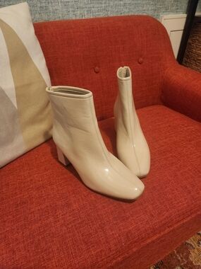 Cream Square-Toe Women's Ankle Booties with Block Heel BRAND NEW sz11